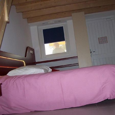 Hotel Le Richevaux Neufchâteau Esterno foto